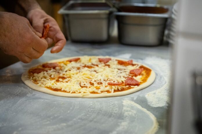 Evde pizza hamuru nasıl hazırlanır