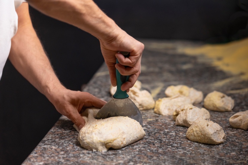 Evde pizza hamuru pişirme önerisi