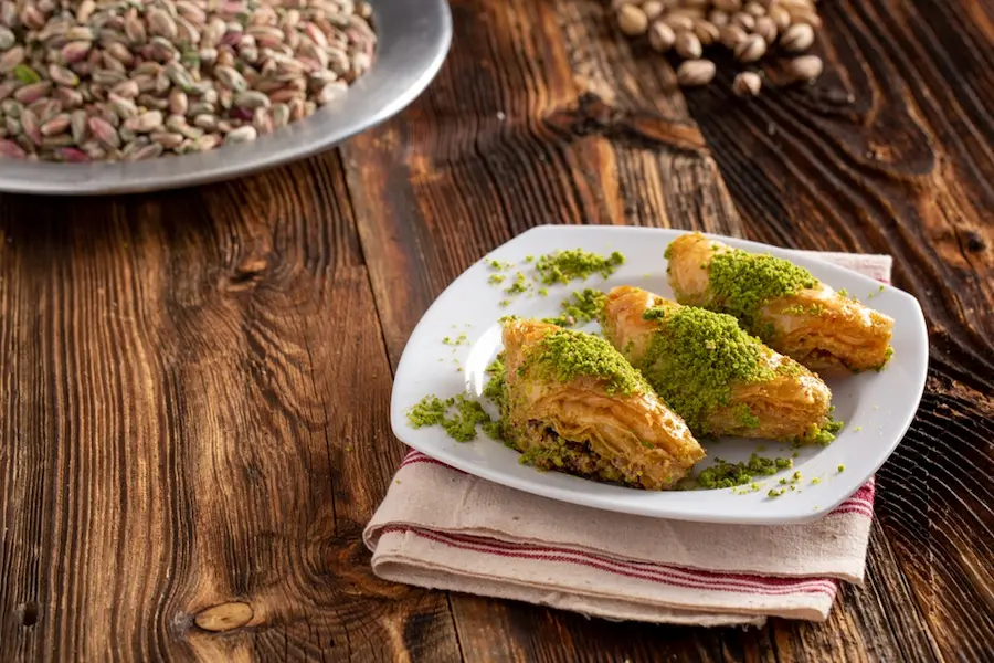 antep fistikli baklava nasil anlasilir