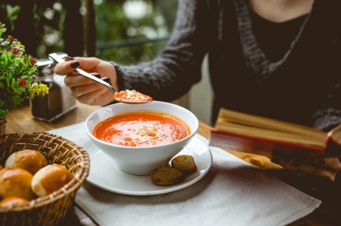 Nefis Hamsi Çorbası Tarifi: Evde Kolay ve Lezzetli Yapılışı