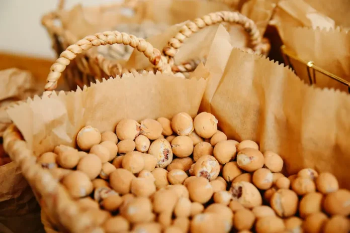 Soya fıstığı tarifi evde yapım çıtır soya soslu kaplamalı yer fıstığı atıştırmalık