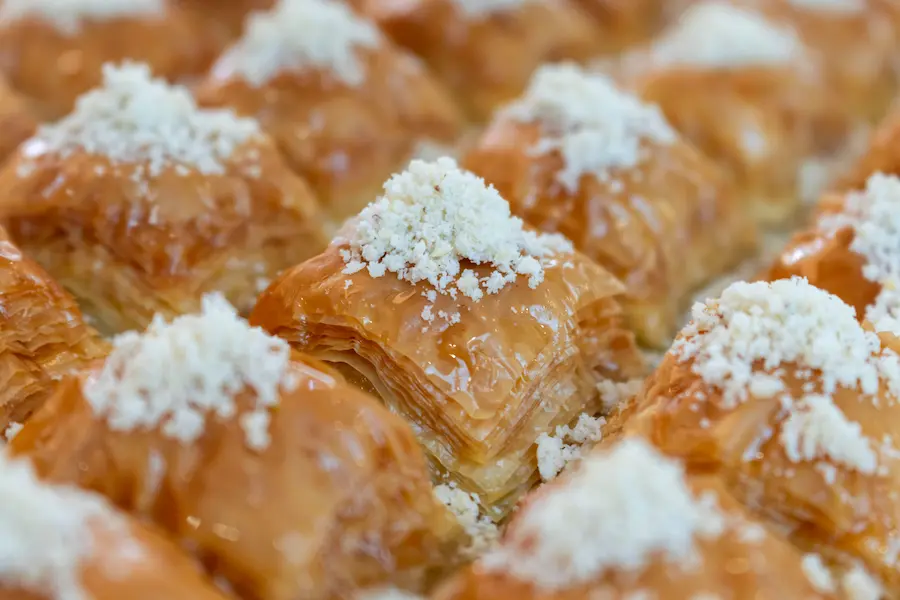Ev Yapımı Cevizli Baklava Tarifi: Bol Cevizli Anneanneler Sırrı 1 ev yapimi cevizli baklava tarifi 1