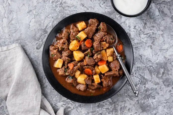 Orman kebabı tarifi lokum gibi yumuşak et havuç patates bezelyeli esnaf lokantası usulü