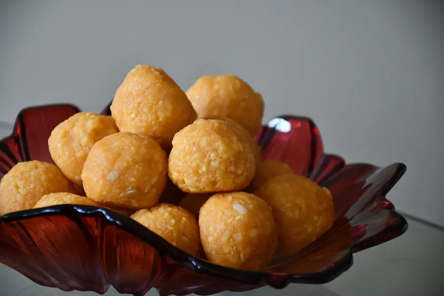 besan ladoo tarifi 1