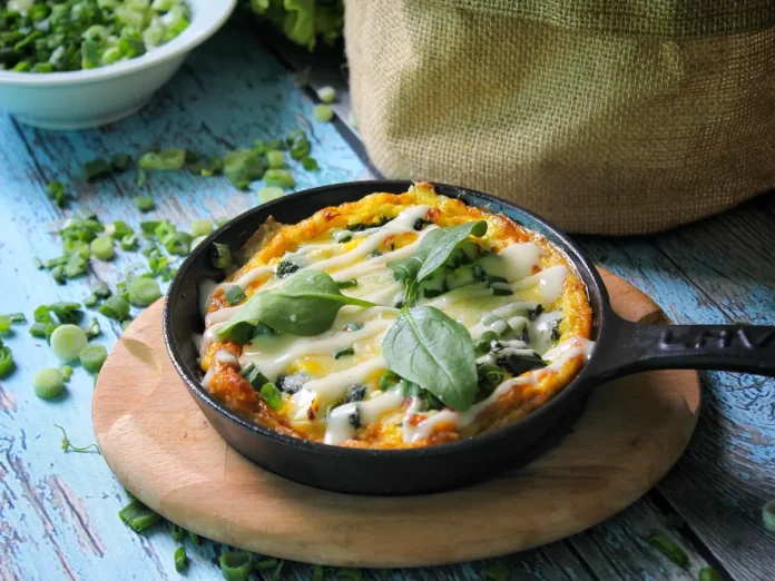 Sebzeli Omlet Nasıl Yapılır? Patatesli ve Kaşarlı Pratik Tarif