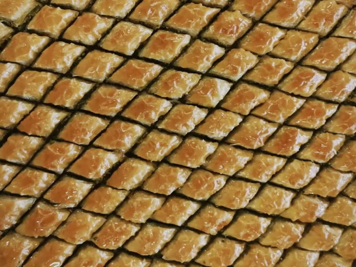 Kolay baklava nasıl yapılır — hazır yufkayla adım adım tarif